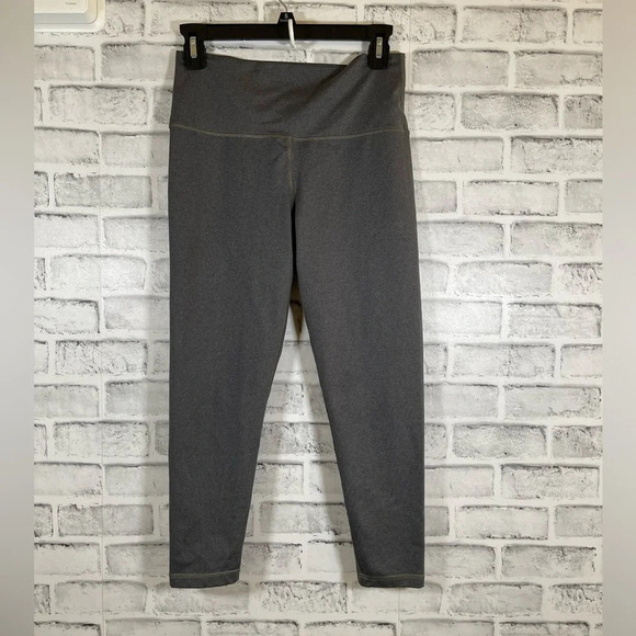 Aerie gray 7/8 Leggings Size Medium short - Picture 1 of 4